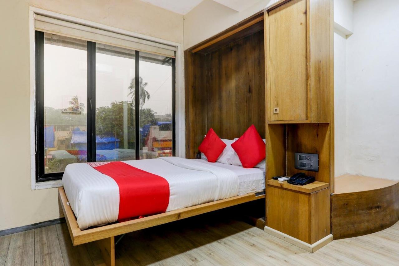 Oyo 81549 Hotel Elegance Nx Мумбаи Экстерьер фото